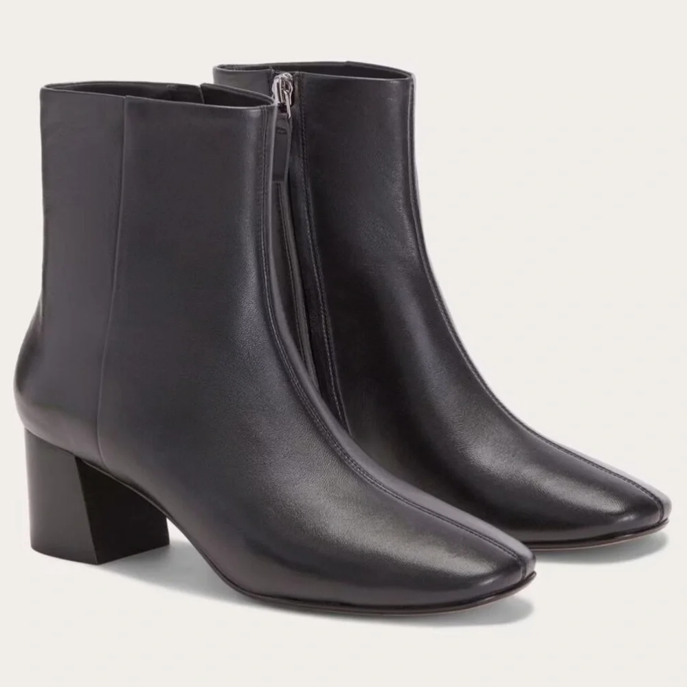 EVERLANE The Day Boot Black Leather Block Heel Ankle Zip Comfortable Size 8 NEW